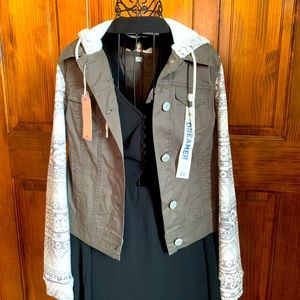 NWT Wallflower jacket. Cute!!